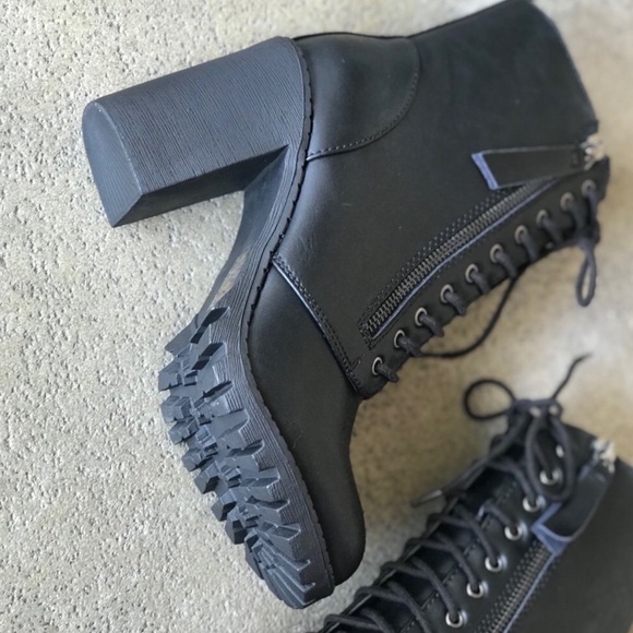 Soda Lug Sole Lace-up Heel Combat Ankle Bootie - Picture 9 of 15